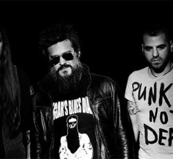 Επιστροφή στο studio για τους Beggar's Blues Diary 