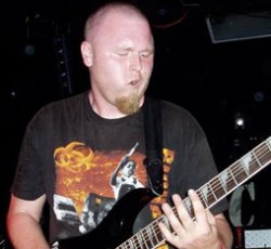 Παρελθόν από τους All Shall Perish κιθαρίστας και ιδρυτικό μέλος τους 