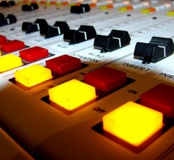 Το Σάββατο 20 Δεκεμβρίου η εκπομπή του Rocking.gr με τις καλύτερες κυκλοφορίες του 2014 