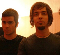 Ο τραγουδιστής των Threat Signal αναλαμβάνει την παραγωγή του καινούριου δίσκου των Θεσσαλονικέων Bewized 