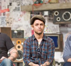 Στο σανίδι ο Billie Joe Armstrong