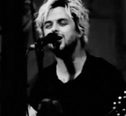 Οι Green Day αποκαλύπτουν το τρίτο κομμάτι του "&#161;Uno!" 