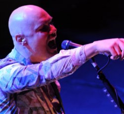 Νέο τραγούδι του παρουσίασε ζωντανά ο Billy Corgan 