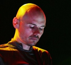 Billy Corgan (Smashing Pumpkins): «Δε δεχόμαστε να γίνουμε νοσταλγικοί» 