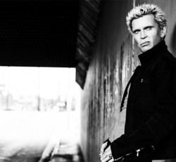 Ακούστε το πρώτο single μέσα από το επερχόμενο album του Billy Idol