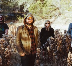 Ακούστε ολόκληρο το "Indigo Meadow" των Black Angels 