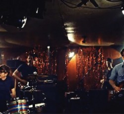 Δείτε το νέο βίντεο των The Black Keys για το "Little Black Submarines"