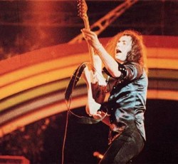 Σε CD και DVD συναυλία των Rainbow από το 1995 / Δείτε το "Spotlight Kid" 