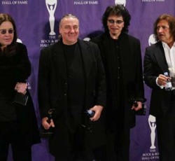 Bill Ward: «Δεν είναι φίλος μου πια ο Ozzy» 