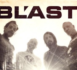 O Dave Grohl παίζει ντραμς για τους Bl‘ast