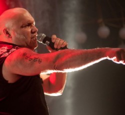 Συλλογή από τα 30 χρόνια καριέρας του Blaze Bayley
