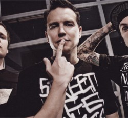 Έστω και με καθυστέρηση, ξεκίνησαν οι ηχογραφήσεις του νέου δίσκου των Blink-182 