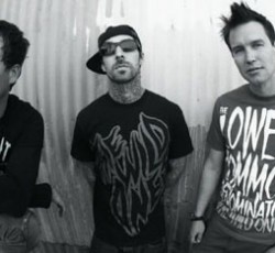 Ακούστε ολόκληρο το νέο album των Blink-182 