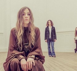 Elin Larsson: «Γνώρισα το heavy rock από τους Black Sabbath» 