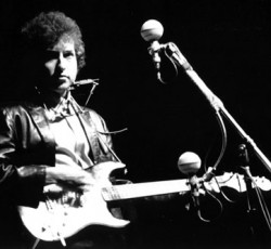 Ποιό ρεκόρ έσπασε σε δημοπρασία η διάσημη Stratocaster του Βob Dylan; 