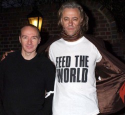 O Bob Geldof ξαναηχογραφεί το "Do They Know It's Christmas?" στην 30ή επέτειό του 