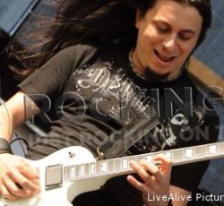 Bob Katsionis (Outloud): «Θέλουμε να φέρουμε στους οπαδούς του rock και του heavy metal λίγη μελωδία» 