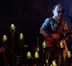 Οι Bon Iver διασκευάζουν το "Ophelia" εις μνήμην του Levon Helm (The Band) 