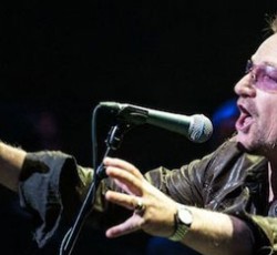 O Bono αποκαλύπτει τον πιθανό τίτλο του νέου δίσκου των U2 