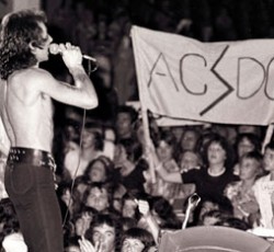 Ξεκίνησαν τα γυρίσματα της ταινίας για τον Bon Scott (AC/DC) 