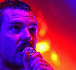 Το πρώτο single του Brandon Flowers 