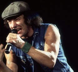 Ραδιοφωνικός παραγωγός στο BBC o Brian Johnson των AC/DC 
