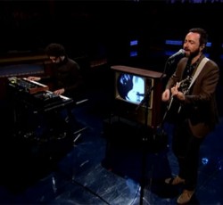 Οι Broken Belles (Danger Mouse, James Mercer) διασκευάζουν Beatles με την βοήθεια του Ringo Starr 