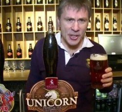 Ο Bruce Dickinson παρουσιάζει την μπύρα Trooper 