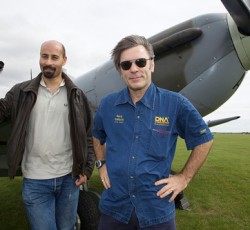 Ο Bruce Dickinson θα πετάξει με το αεροπλάνο του Κόκκινου Βαρόνου του Πρώτου Παγκοσμίου Πολέμου 