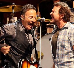 Bruce Springsteen, Eddie Vedder και Tom Morello διασκευάζουν το "Highway To Hell" (video) 