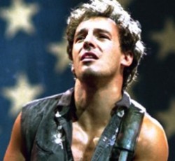 Ποιόν θα ήθελαν οι Αμερικάνοι να γράψει έναν νέο εθνικό τους ύμνο; 