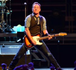 Oι rock καλλιτέχνες με τις πιο επιτυχημένες περιοδείες για το 2012 