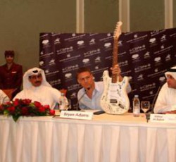 Δημοπρατήθηκε η ακριβότερη κιθάρα στην ιστορία 