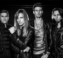 Το full-length ντεμπούτο τους κυκλοφορούν οι Βρετανοί Cage The Gods