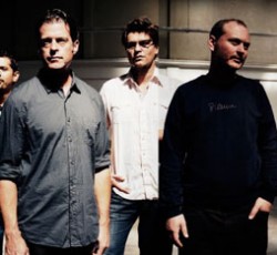 Εξαντλήθηκαν τα εισιτήρια για τη συναυλία των Calexico στην Αθήνα 