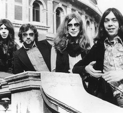 Οι Camel επεκτείνουν το συναυλιακό comeback τους - Πολύ πιθανό ένα νέο album 