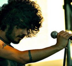 Μέλη των Mars Volta, Sleepy Sunon και Minutemen σχηματίζουν τους Anywhere 