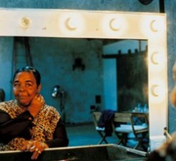 «Έφυγε» από τη ζωή στα 70 της η «ξυπόλυτη ντίβα», Cesaria Evora 