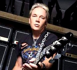 Nεκρός ο μπασίστας των Rainbow και Elf  