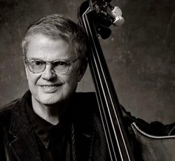 Πέθανε ο Charlie Haden, ένας από τους σημαντικότερους τζαζίστες της γενιάς του 