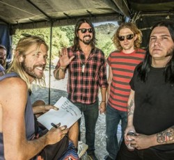 Συναυλία-έκπληξη των Foo Fighters με άλλο όνομα 