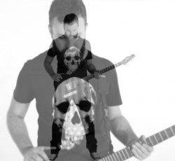 Δείτε το νέο βίντεο του Chris Mike, στο "Dead Inside" των Muse 