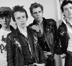 Μέλη των Clash σε περιοδεία με τους Gorillaz; 