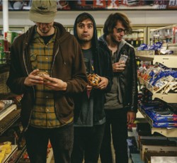 Συνεργασία μελών των Cloud Nothings και Wavves 