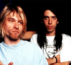 Το φιλί του Κurt Cobain στον Dave Grohl 