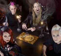 Aκούστε την επιστροφή των Coal Chamber 