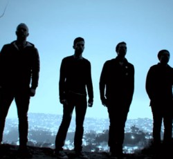 Ξαφνική κυκλοφορία νέου κομματιού από τους Coldplay (video) 
