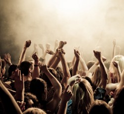 Αποκαλύφθηκαν κρυφές λίστες με τις αμοιβές καλλιτεχνών ανά συναυλία 