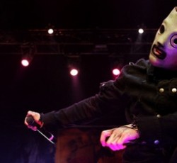 Corey Taylor: «Είναι πολύ νωρίς να κάνουμε νέο δίσκο με τους Slipknot» 