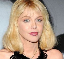 Courtney Love για Springsteen: «Δεν ανήκει το σαξόφωνο στο rock & roll» 